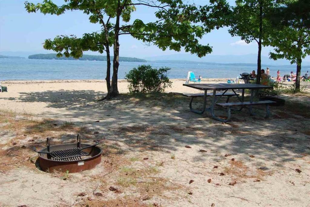 Fun & Fabulous Getaway Villa Gilford Exterior photo