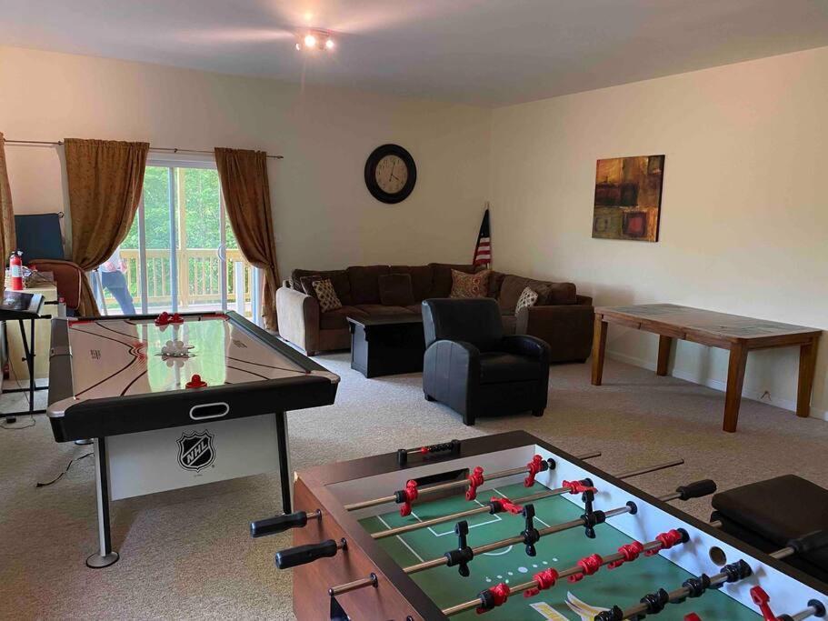 Fun & Fabulous Getaway Villa Gilford Exterior photo